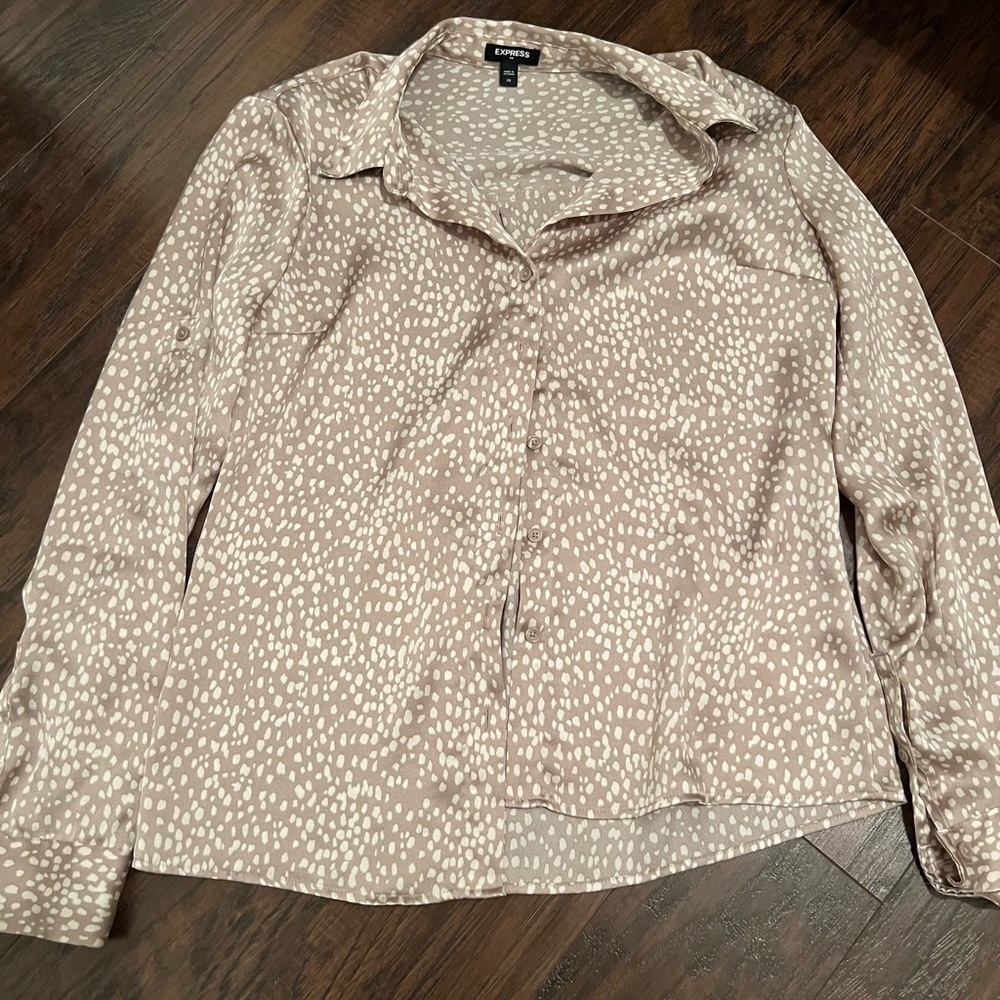 Women’s express pattern blouse